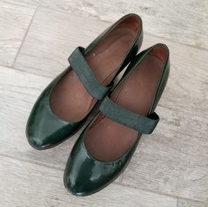 Beautiful forest green wedge shoes